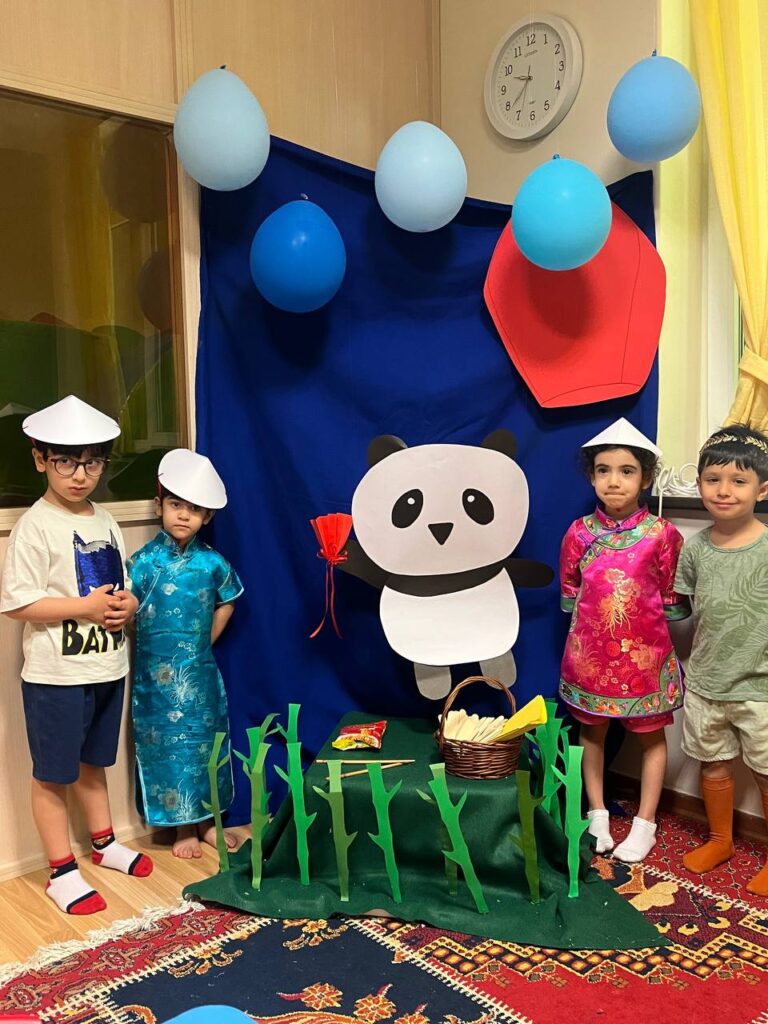 آشنایی با لباس و فرهنگ کشورها در سلاله