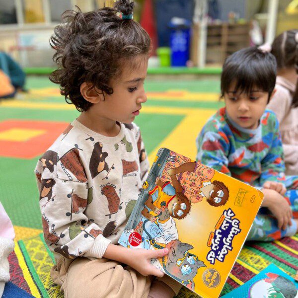 روز کتابخوانی در پردیس سلاله