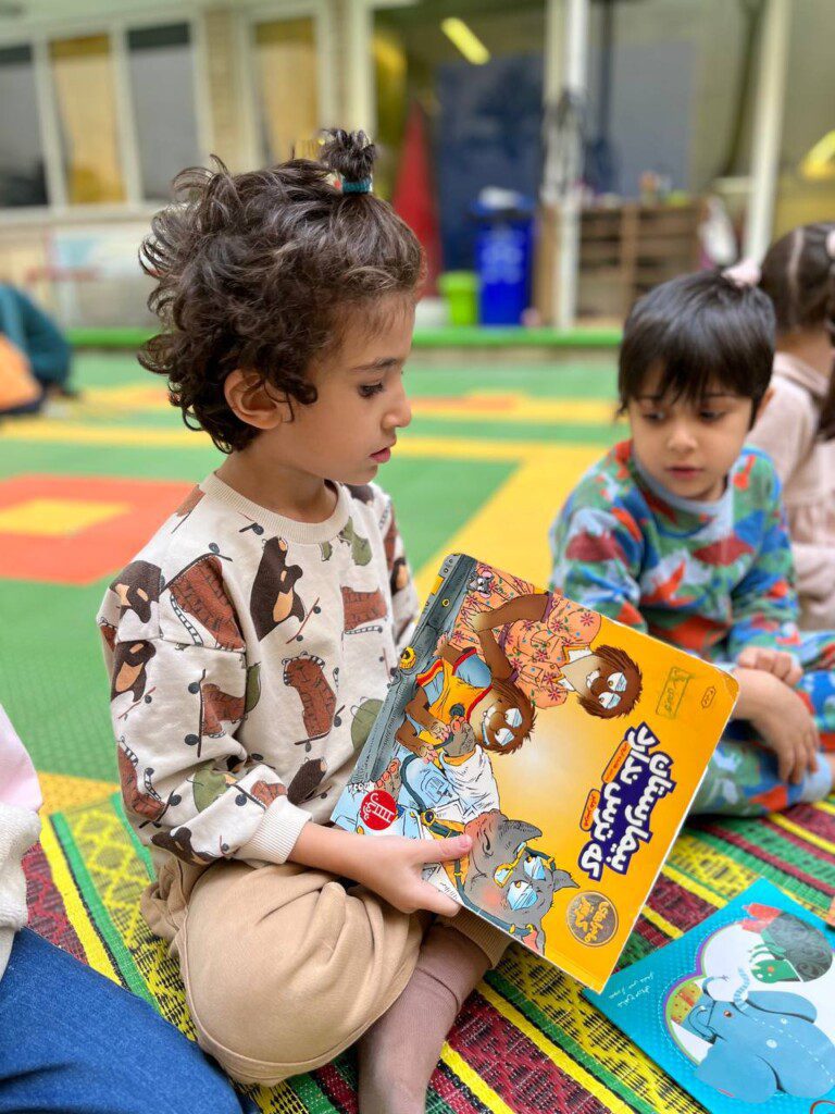 روز کتابخوانی در پردیس سلاله