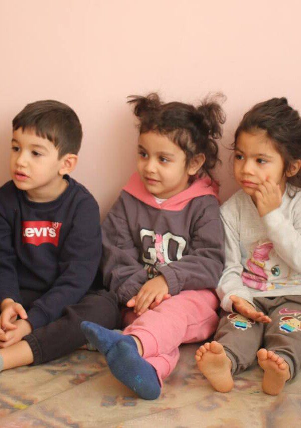 رفتار قاطعانه با کودکان