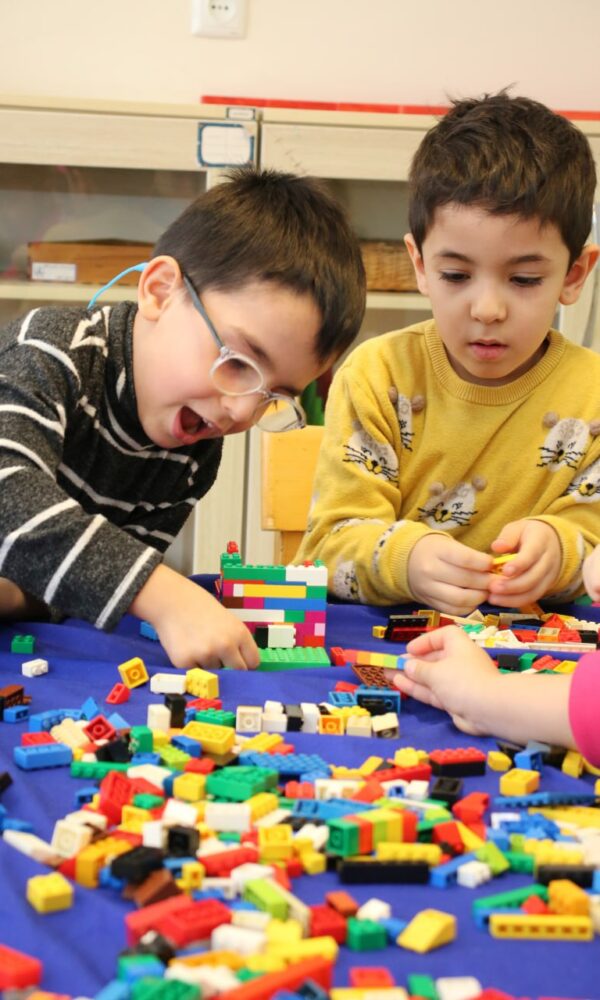 راهنمای رشد کودک