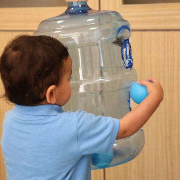 کودک از چه سنی رنگ ها را تشخیص میدهد؟