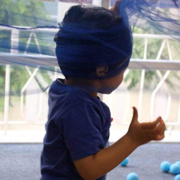 بازی و آشنایی با رنگ آبی