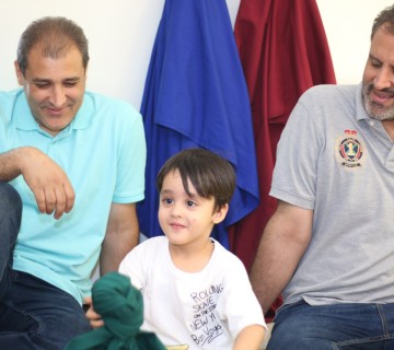 والدگری سختگیرانه