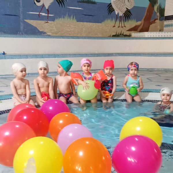 اردوی استخر با مادر